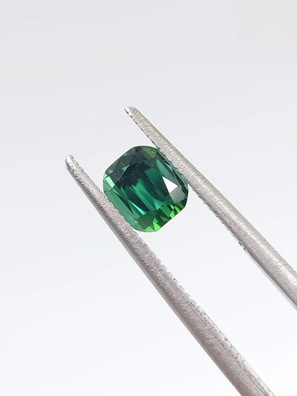 0.9ct Natural Green Tourmaline Cushion Cut Loose Gemstone from Afghanistan — view 3